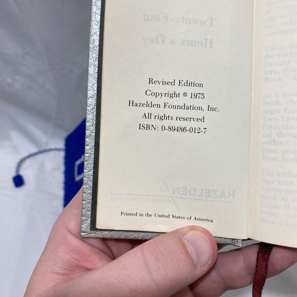 Twenty-Four Hours a Day Hazelden 25th Anniversary Edition 1979 Rare Hardcover - Picture 10 of 11